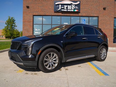 Used 2019 Cadillac XT4 Premium Luxury image 2