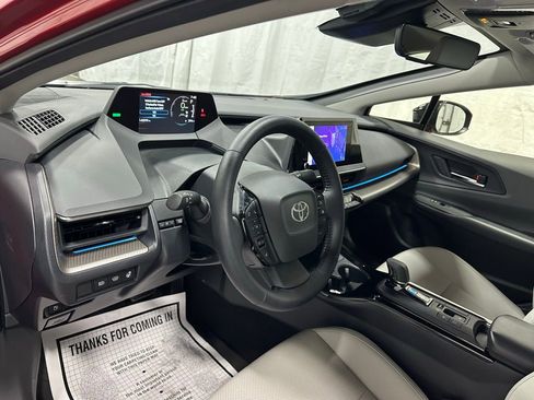 Used 2025 Toyota Prius XLE image 14