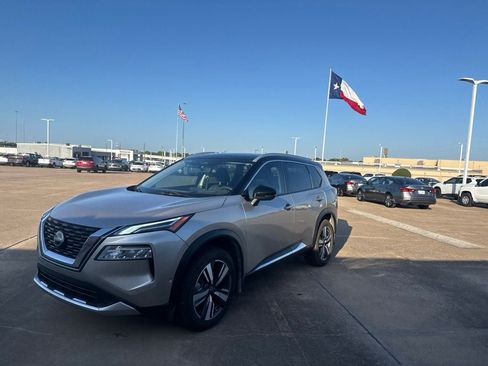 Certified 2023 Nissan Rogue Platinum w/ Platinum Premium Package AWD/4WD image 7