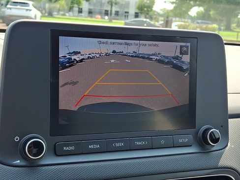 Certified 2023 Hyundai Kona SEL AWD/4WD image 17