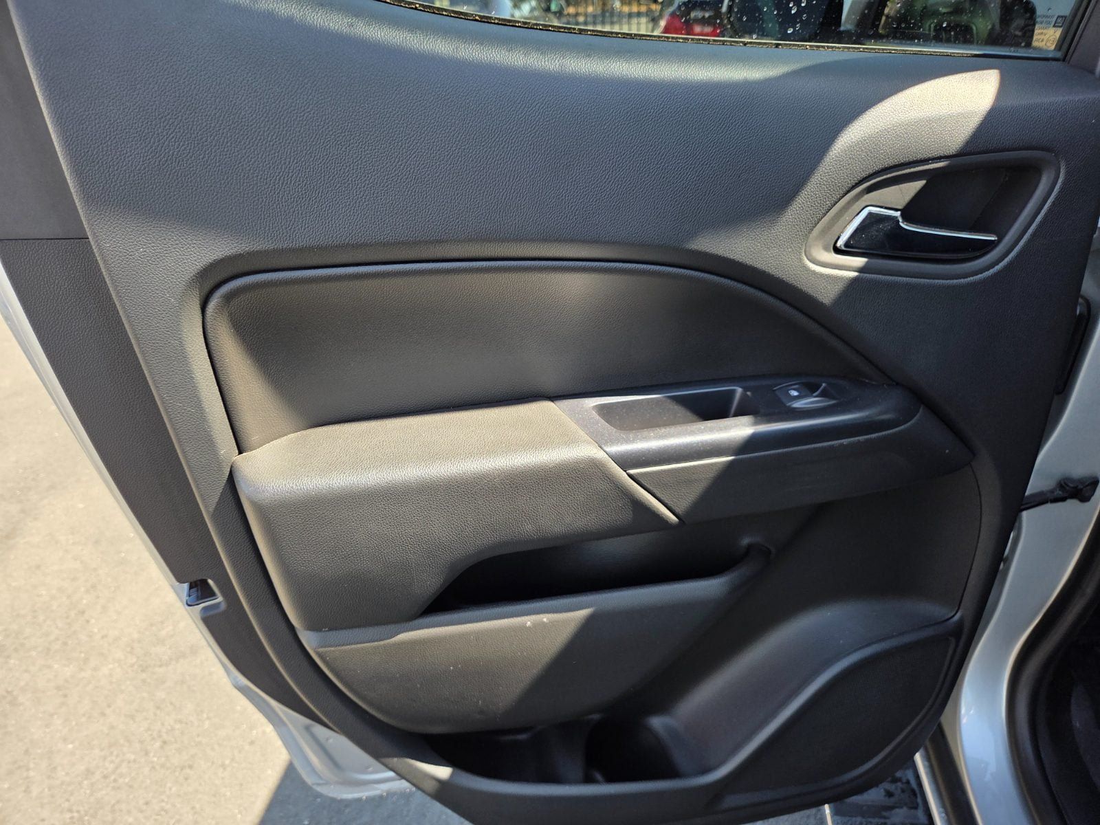 Used 2020 Chevrolet Colorado LT RWD image 9