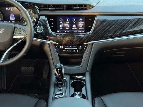 New 2025 Cadillac XT6 Premium Luxury w/ Technology Package image 29