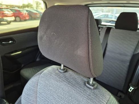 Used 2023 Nissan Rogue SV image 20