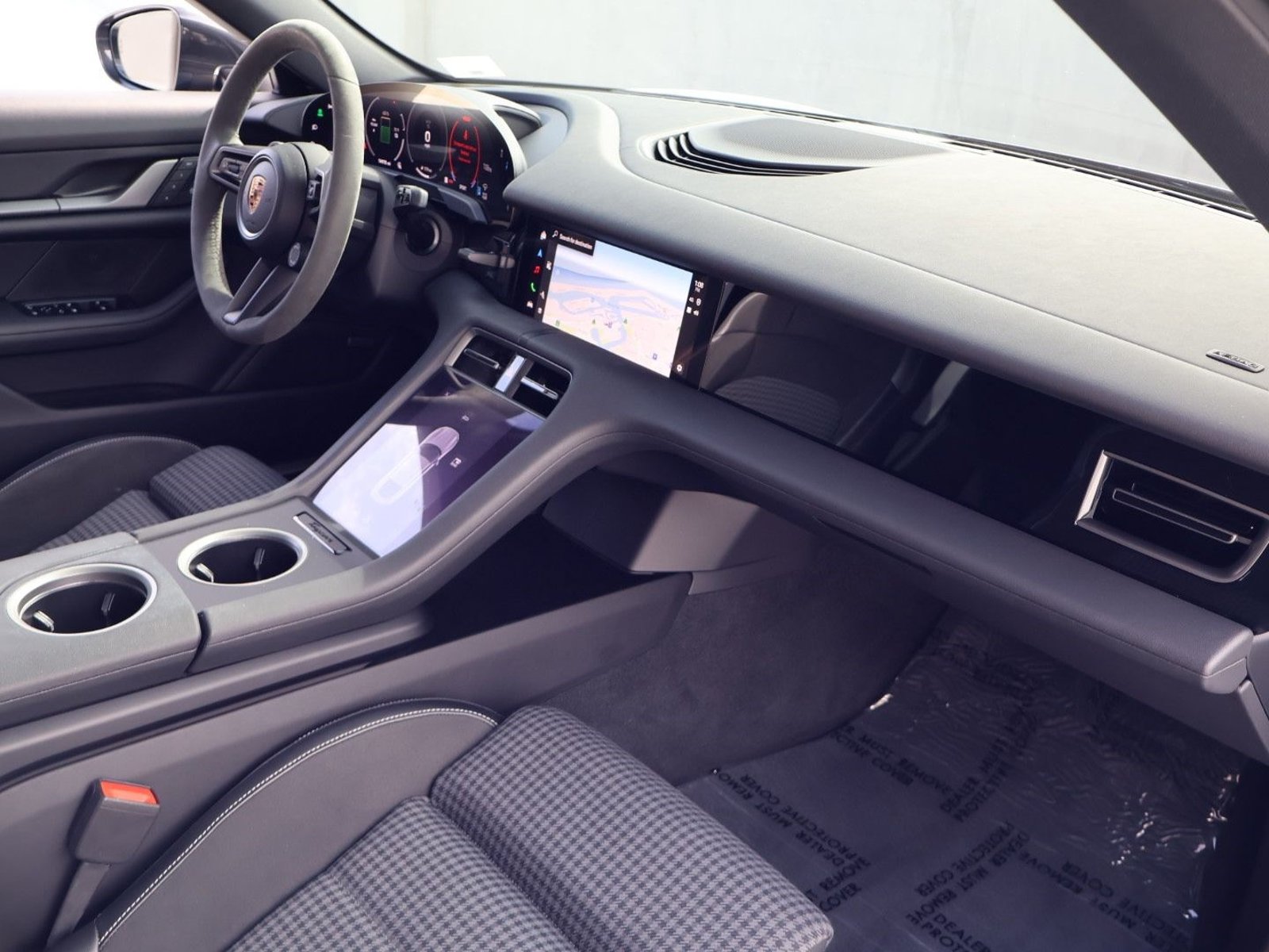 Certified 2025 Porsche Taycan RWD image 25