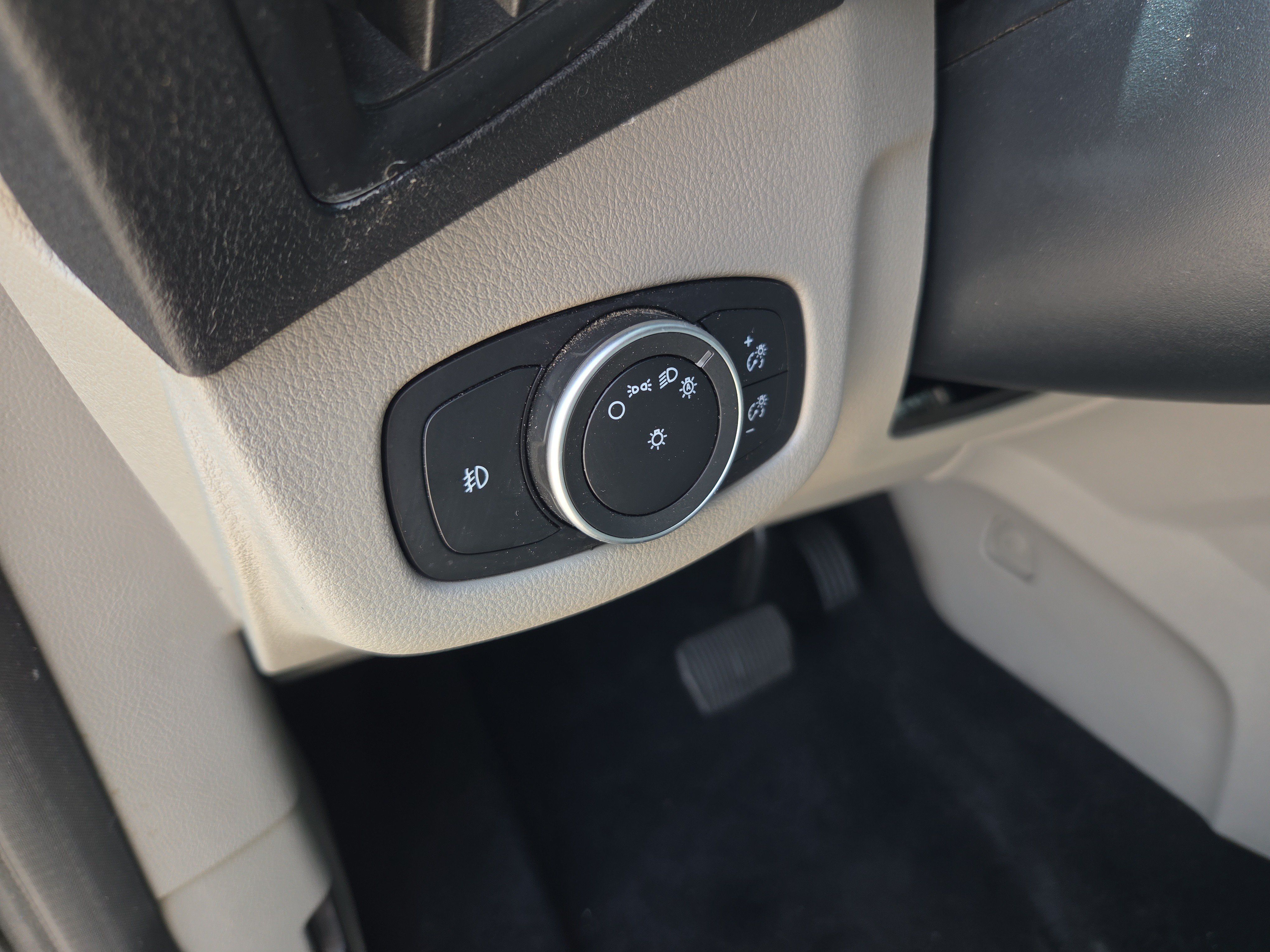 Used 2022 Ford Transit Connect XLT FWD image 17
