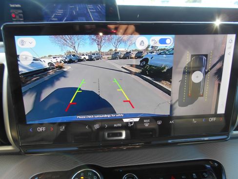 Used 2025 Ford Expedition Active image 14