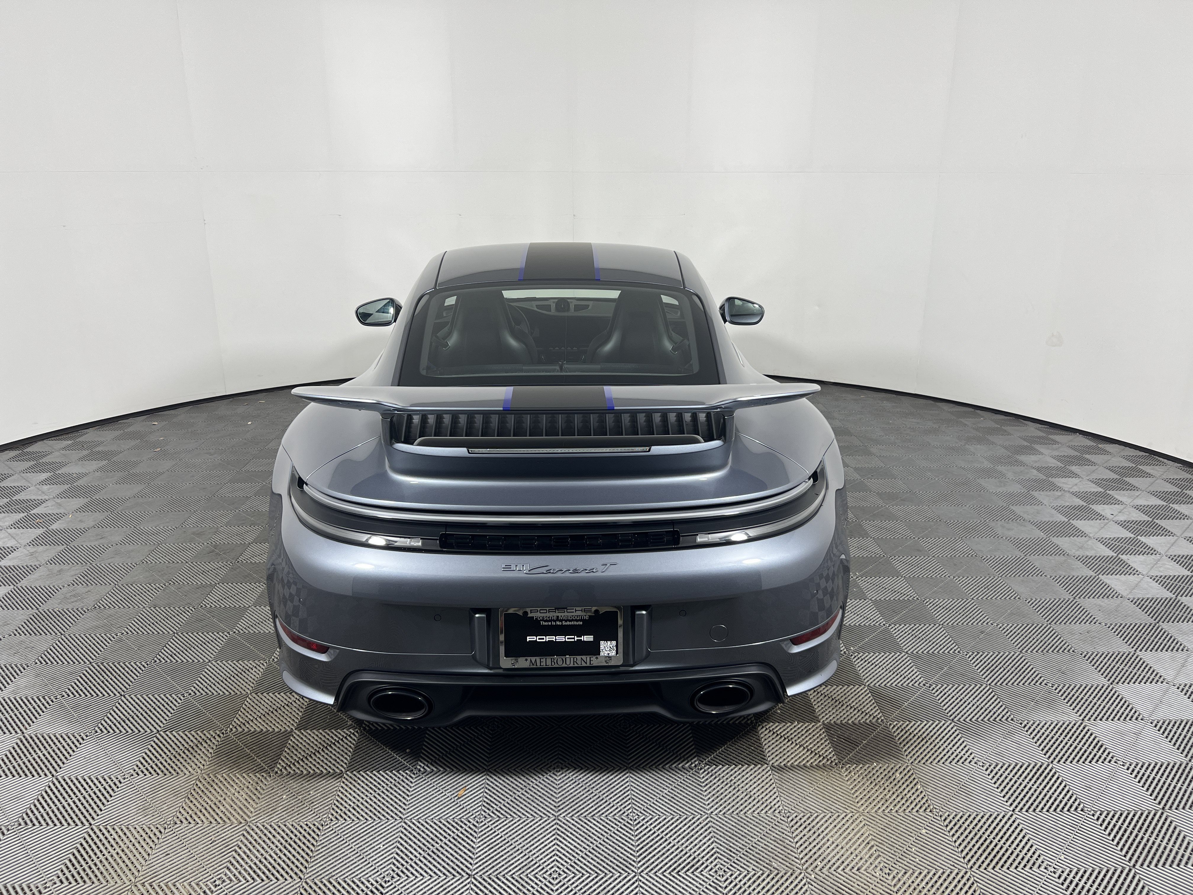 Certified 2025 Porsche 911 Carrera T RWD image 3