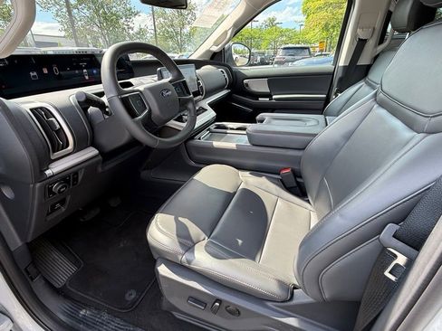 Used 2025 Ford Expedition Max Active AWD/4WD image 29