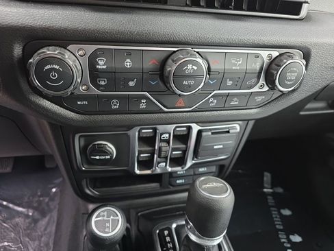 New 2026 Jeep Gladiator Sport image 11