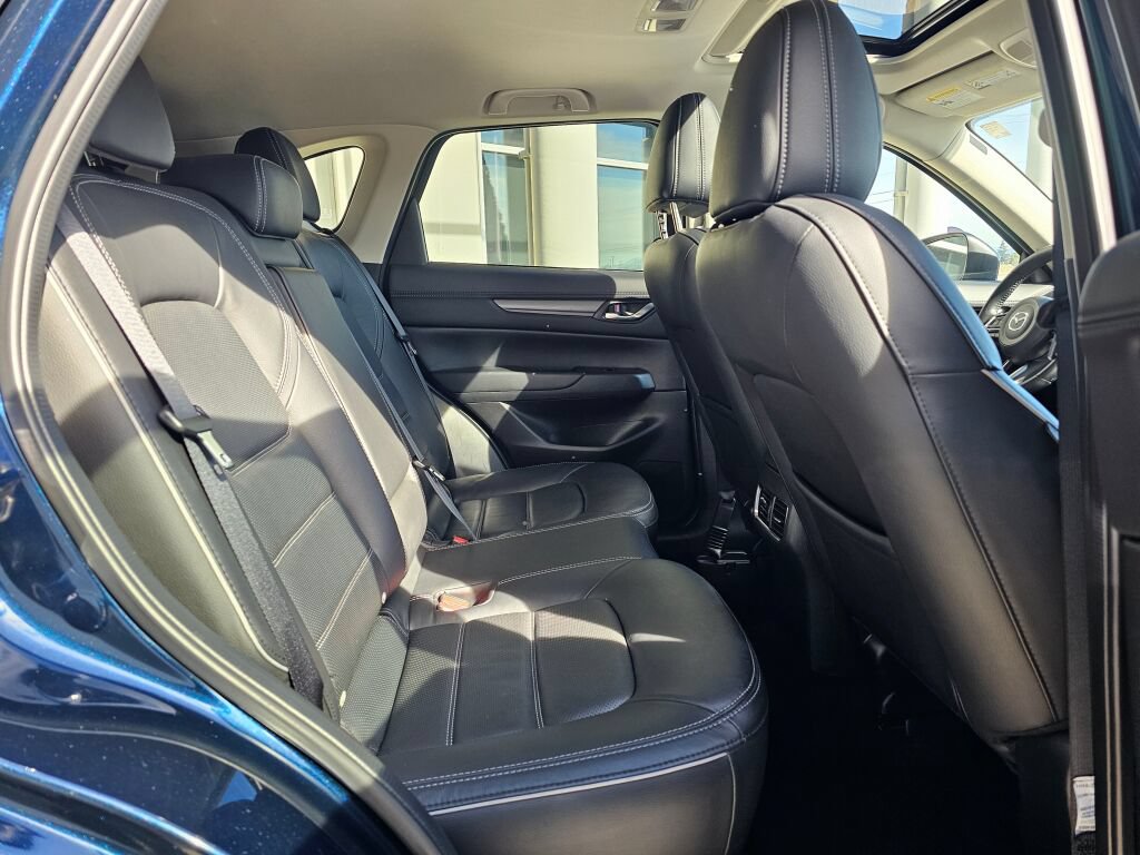 Used 2025 MAZDA CX-5 AWD 2.5 S w/ Preferred Package image 13