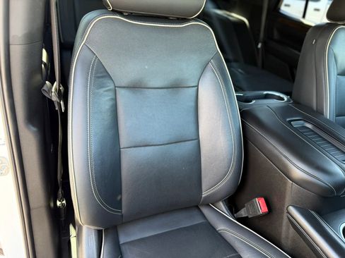 Used 2021 Chevrolet Tahoe Premier AWD/4WD image 9