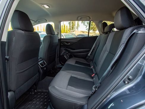 Used 2024 Subaru Outback Premium AWD/4WD image 11