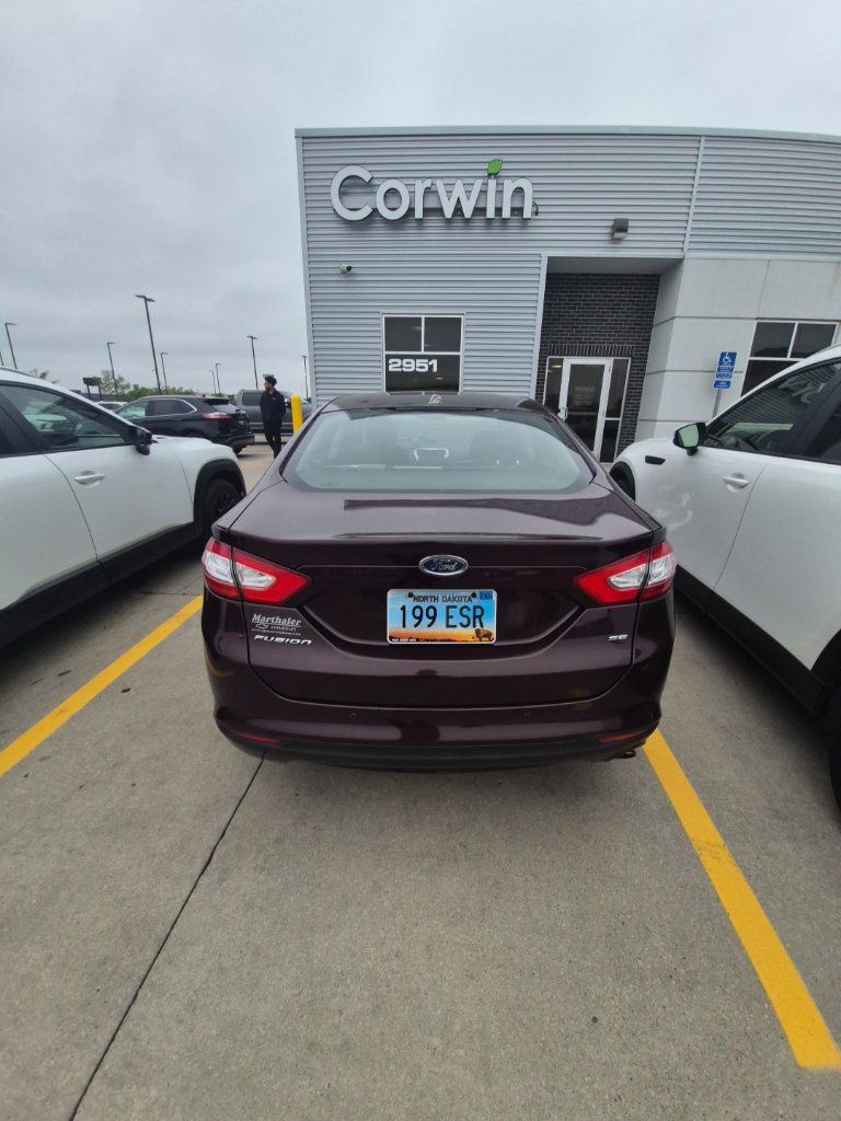 Used 2013 Ford Fusion SE FWD image 7
