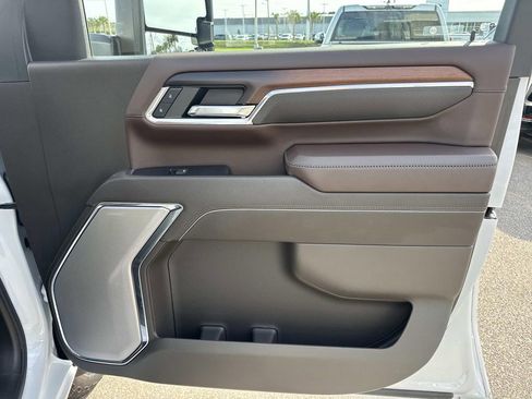 Used 2024 GMC Sierra 2500 Denali w/ Denali Reserve Package image 14