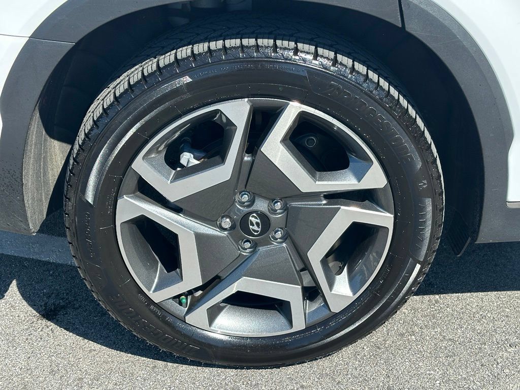 Used 2024 Hyundai Palisade Limited AWD/4WD image 9