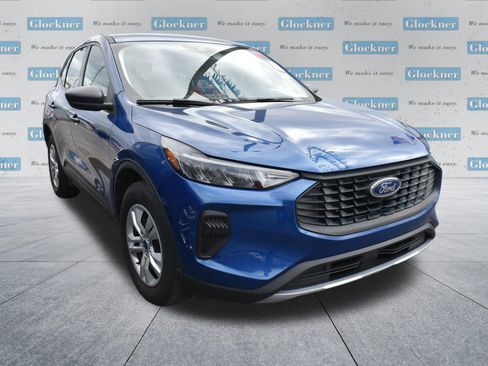 Used 2023 Ford Escape AWD image 3