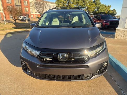 New 2026 Honda Odyssey Elite image 3