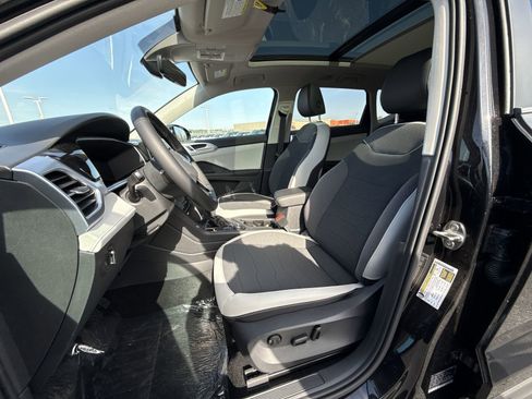 New 2026 Volkswagen Taos SE AWD/4WD image 12