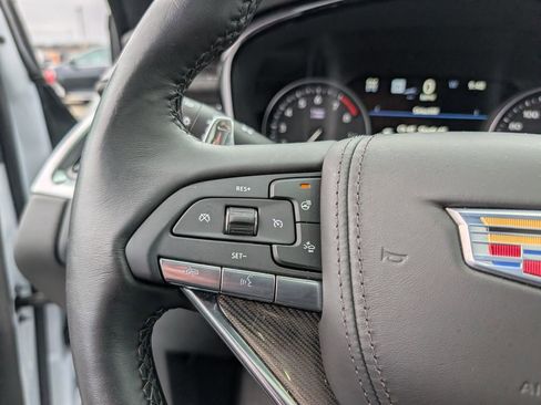 Used 2024 Cadillac XT6 Sport w/ Platinum Package image 14