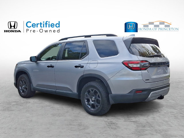 Certified 2024 Honda Pilot TrailSport image 4