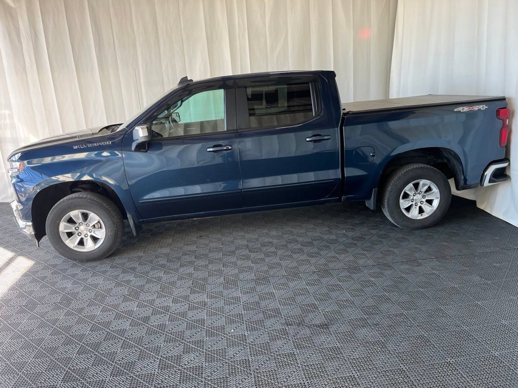 Used 2020 Chevrolet Silverado 1500 LT w/ Convenience Package AWD/4WD image 23