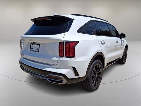 Used 2023 Kia Sorento SX AWD/4WD image 10