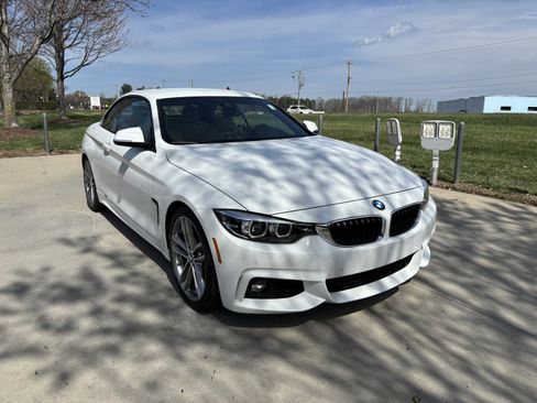 Used 2018 BMW 440i Convertible image 2