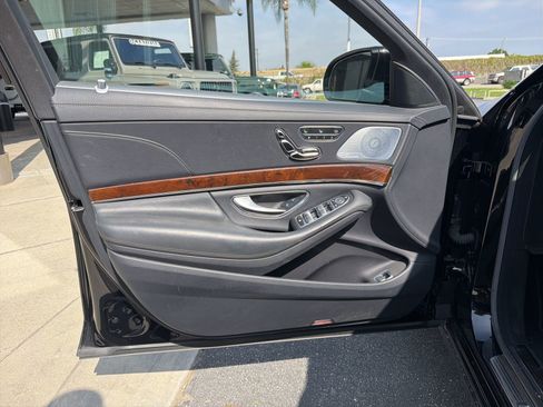 Used 2014 Mercedes-Benz S 550 Sedan image 11