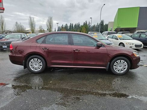 Used 2014 Volkswagen Passat 1.8T S image 2
