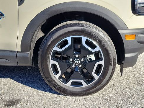 Used 2024 Ford Bronco Sport Outer Banks image 6