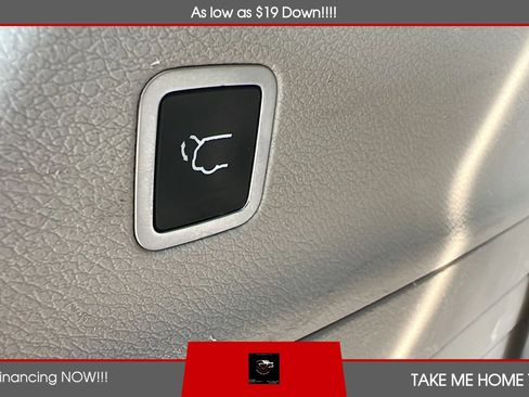 Used 2019 Chrysler Pacifica Touring-L FWD image 20