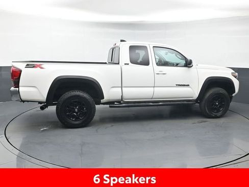 Used 2023 Toyota Tacoma SR5 AWD/4WD image 8