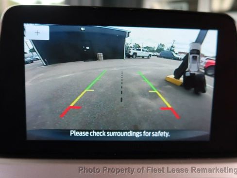 Used 2021 Ford Escape SE image 30