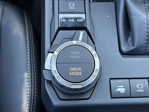 Used 2024 Toyota Tacoma Limited AWD/4WD image 35