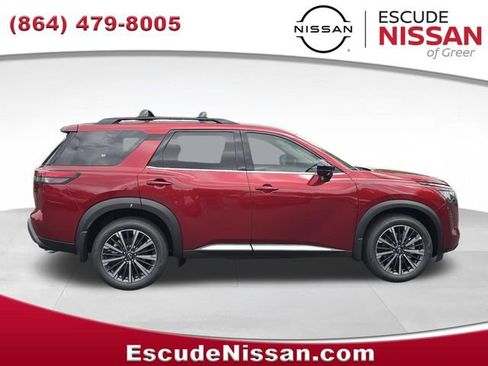 New 2026 Nissan Pathfinder Platinum AWD/4WD image 2