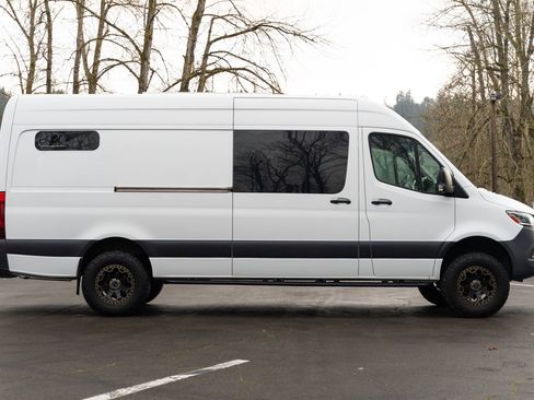 Used 2019 Mercedes-Benz Sprinter 4x4 170 image 4