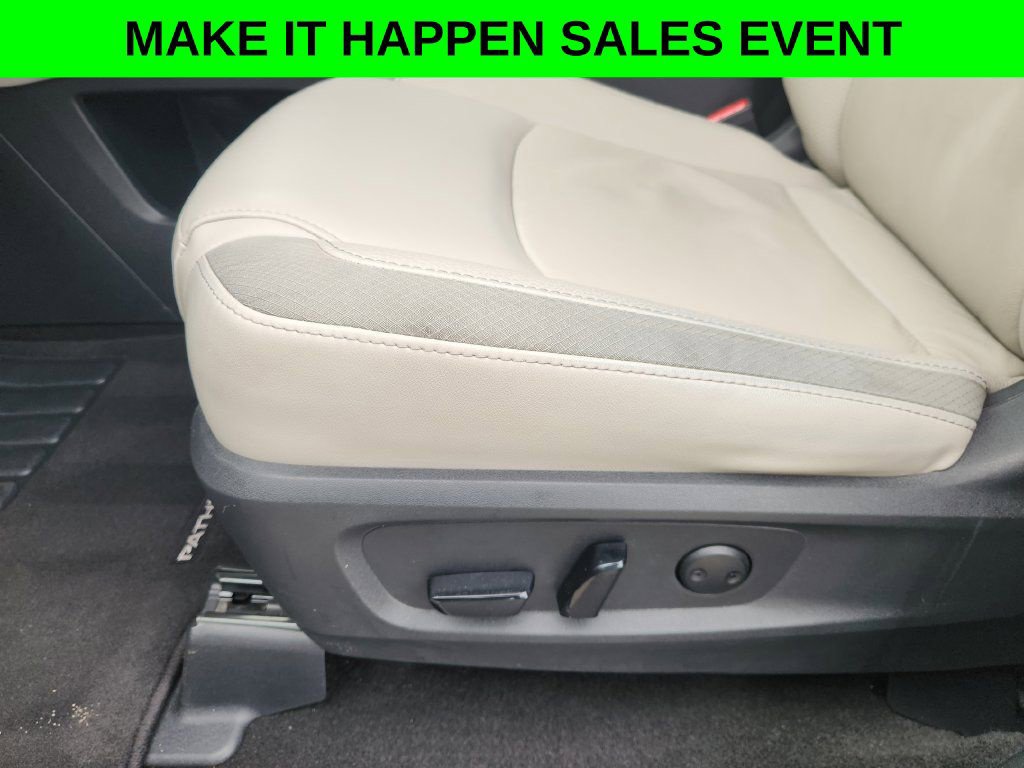 Used 2023 Nissan Pathfinder SL w/ SL Premium Package FWD image 20