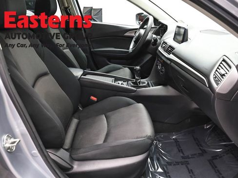 Used 2017 MAZDA MAZDA3 Sport FWD image 24