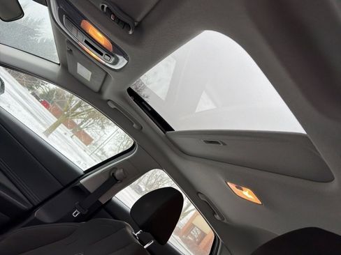 Used 2021 Hyundai Elantra SEL w/ Convenience + Premium Package image 16