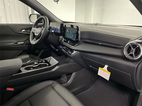 New 2026 Chevrolet Equinox LT w/ Convenience Package II image 29