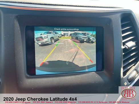 Used 2020 Jeep Cherokee Latitude Plus w/ Cold Weather Group AWD/4WD image 16