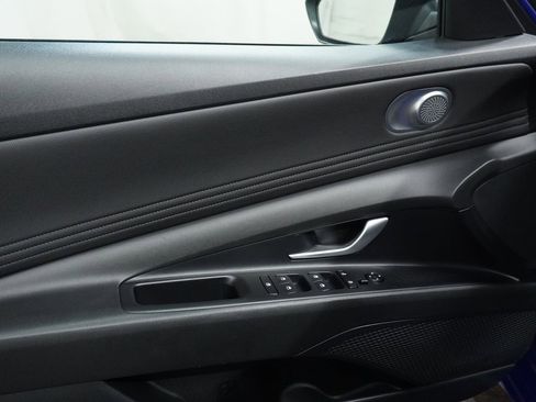 Certified 2023 Hyundai Elantra SEL w/ Convenience Package image 19