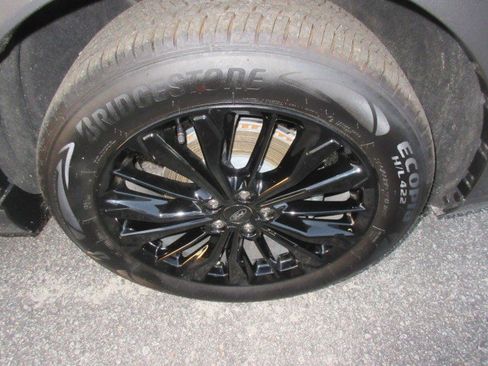 Used 2024 Ford Escape ST-Line Elite w/ Premium Technology Package image 12