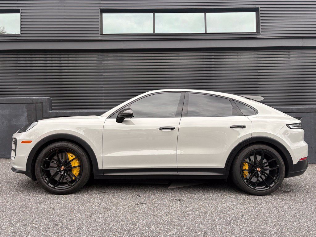 Certified 2025 Porsche Cayenne Turbo GT AWD/4WD image 7