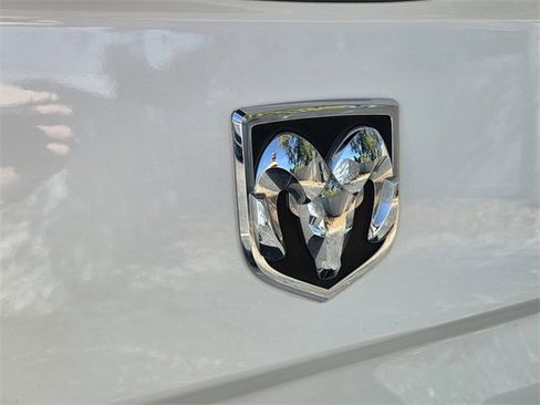 Used 2017 RAM 1500 Laramie image 10