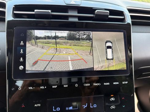 Certified 2023 Hyundai Tucson Limited AWD/4WD image 16