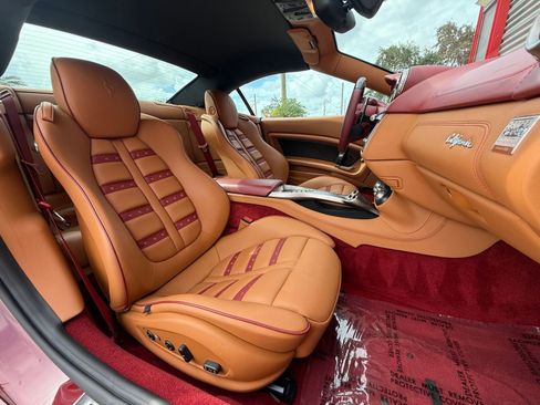 Used 2010 Ferrari California RWD image 55