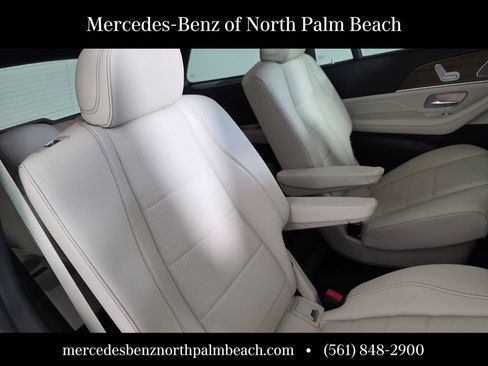 Certified 2025 Mercedes-Benz GLS 450 4MATIC image 28