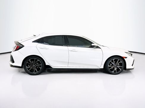 Used 2018 Honda Civic Sport Touring image 10