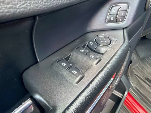 Used 2020 Ford Expedition XLT w/ Equipment Group 202A AWD/4WD image 19